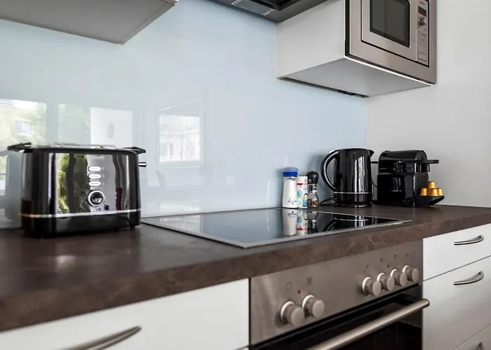 Modern With Balcony, Free Parking - U1 Metro * Wenen