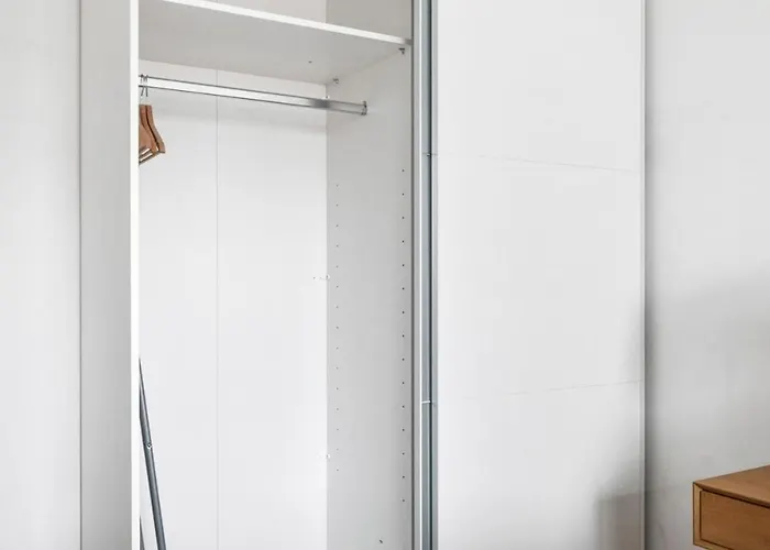 Modern With Balcony, Free Parking - U1 Metro Wenen