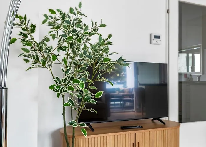 Appartement Modern With Balcony, Free Parking - U1 Metro *
